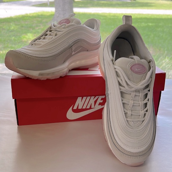 Nike | Shoes | Nike Air Max 220 Womens 